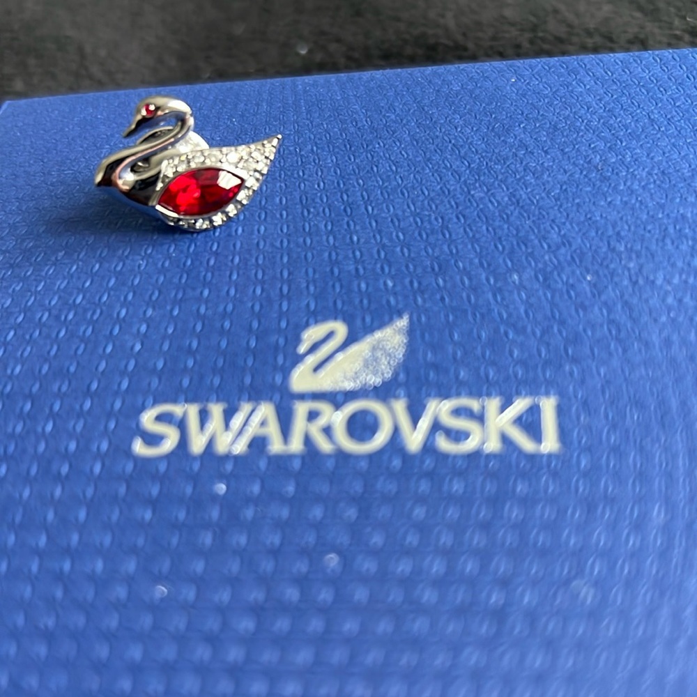 Swarovski Crystal Signature Swan Ruby
Crystal Tie Tack or Pin Marked